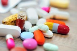 Trẻ mầm non bị giật lắc, tự đập đầu vào tường và mưu đồ đáng sợ của cô giáo