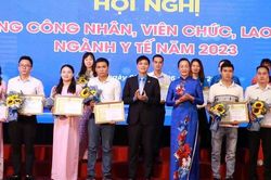 Biểu dương 178 công chức, viên chức, lao động giỏi ngành y tế năm 2022
