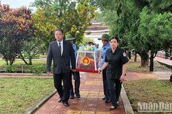Kon Tum: Long trọng tổ chức Lễ viếng, truy điệu và an táng 12 hài cốt liệt sĩ