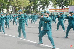 'Sao vuông' hăng say luyện võ thuật