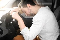 Những cách chống buồn ngủ khi lái xe hiệu quả nhất