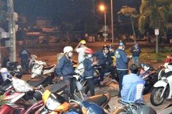 'Bùng nổ' các hãng xe ôm công nghệ trên đất Mũi