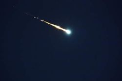 Cảnh sát vô tình quay được hình ảnh nghi UFO đầy bí ẩn