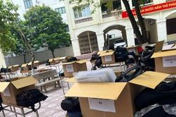 Thi vào 10 ở Hà Nội: Có thí sinh mang điện thoại vào phòng thi