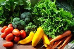 Mùa hè, ăn hoa quả thay rau xanh được không?