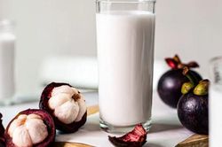 Bí quyết làm sinh tố măng cụt đẹp da trong mùa hè