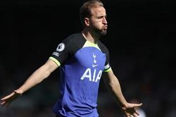 MU một mình một ngựa vụ Harry Kane