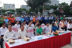 Ra quân hưởng ứng Tháng hành động vì môi trường