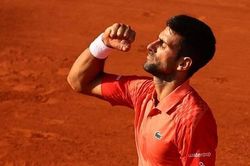 Đánh bại Alcaraz, Djokovic vào chung kết Roland Garros