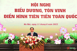 Hội nghị biểu dương, tôn vinh điển hình tiên tiến toàn quốc