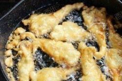 Chiên nấm có cần chần trước không? Nhiều người làm sai khiến món ăn kém ngon