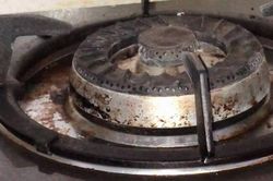 8 mẹo vệ sinh nhà bếp sáng bóng đơn giản ít ai biết