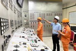 Thi đua đảm bảo cung ứng điện cao điểm mùa khô