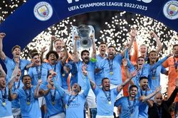 Rodri và Ederson mang cúp về cho Man xanh