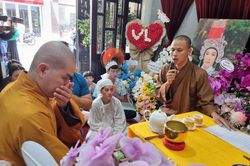 Lễ cúng 100 ngày NSƯT Vũ Linh