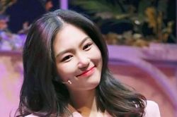 Nữ diễn viên ngã cầu thang qua đời ở tuổi 29