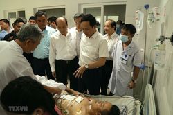 Phó Thủ tướng Trần Lưu Quang thăm các nạn nhân vụ tấn công tại Đắk Lắk