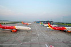 Bộ Giao thông lấy ý kiến về tăng mức giá trần vé máy bay nội địa