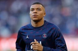 Vì sao Mbappe trở mặt với PSG?