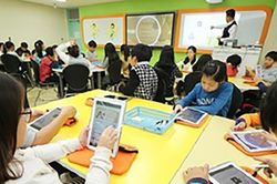 Đa dạng giáo dục với sách giáo khoa AI