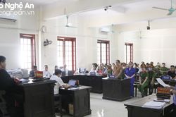 Ngày thứ 2, phiên phúc thẩm xét xử vụ án tại Trung tâm Giáo dục thường xuyên huyện Hưng Nguyên: 6 luật sư tham gia bào chữa cho bị cáo Lê Thị Dung