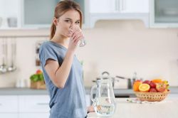 Dấu hiệu cảnh báo cơ thể bị sốc nhiệt không thể bỏ qua