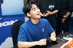 MONO 'phá lệ' làm điều đặc biệt cho fan, phản ứng bất ngờ khi bị netizen 'chất vấn' trước đám đông