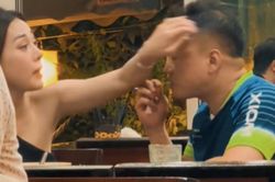 Bắt gặp Phương Oanh và Shark Bình đi ăn cùng nhau, hành động của nữ diễn viên gây chú ý