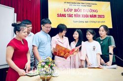 Nhà văn Đỗ Bích Thúy trao đổi kỹ năng, kinh nghiệm viết truyện ngắn