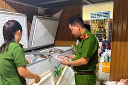 Phát hiện số lượng lớn sản phẩm động vật không rõ nguồn gốc