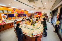 Giá vàng trong nước giảm cùng chiều thế giới