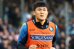 Tin nóng bóng đá sáng 14/6: MU đón tân binh đầu tiên, Man City phá kỷ lục vì Gvardiol