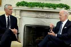NATO hy vọng cuộc phản công của Ukraine sẽ khiến Nga đàm phán