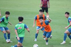 Hoàng Văn Toản - gương mặt trẻ thú vị của ĐT Việt Nam; Ronaldo nhận đặc quyền khó tin ở Al-Nassr