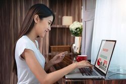 Nâng cao năng lực cho doanh nghiệp, người dân tham gia vào thương mại điện tử xuyên biên giới