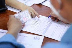 Vướng mắc trong việc xử lí dứt điểm tình trạng giả mạo hồ sơ để trục lợi bảo hiểm xã hội