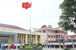 Học Bác cho chính mình và cho mọi người