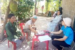 Vận động người dân tham gia bảo hiểm y tế sau khi hết thời hạn hỗ trợ