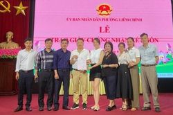 UBND phường nói về buổi lễ được nhận xét 'trang trọng' của Phương Oanh