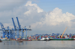 Làm gì để doanh nghiệp logistics không phải làm thuê trên sân nhà?