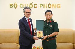 Hợp tác quốc phòng giữa Việt Nam và EU ngày càng phát triển chặt chẽ và toàn diện
