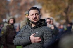 Tổng thống Zelensky được thông báo tin xấu về khả năng Ukraine phải đầu hàng