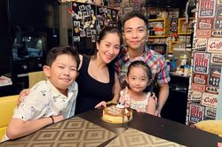 Khánh Thi - Phan Hiển khoe ảnh đón sinh nhật con gái tại Ý, visual tươi tắn của mẹ bỉm nhận bão lời khen