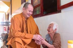 'Mái ấm' cho người già không nơi nương tựa