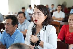 Cử tri kiến nghị khắc phục tình trạng quan liêu trong cấp giấy chứng nhận quyền sử dụng đất