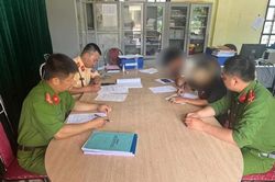 Trai bản rủ nhau 'bốc đầu' đăng mạng xã hội để ra oai