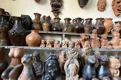 Tôn vinh các đóng góp bảo vệ di sản văn hóa phi vật thể 'Nghệ thuật làm gốm của người Chăm'