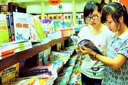 Nhà xuất bản Giáo dục lý giải thế nào về giá sách giáo khoa mới tăng cao?