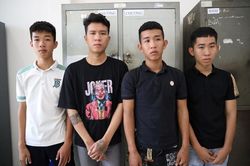 Bắt giam nhóm côn đồ chém người ghét 'nói đểu'