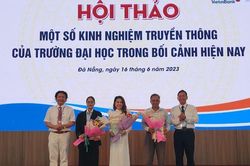 Đẩy mạnh truyền thông trong trường đại học